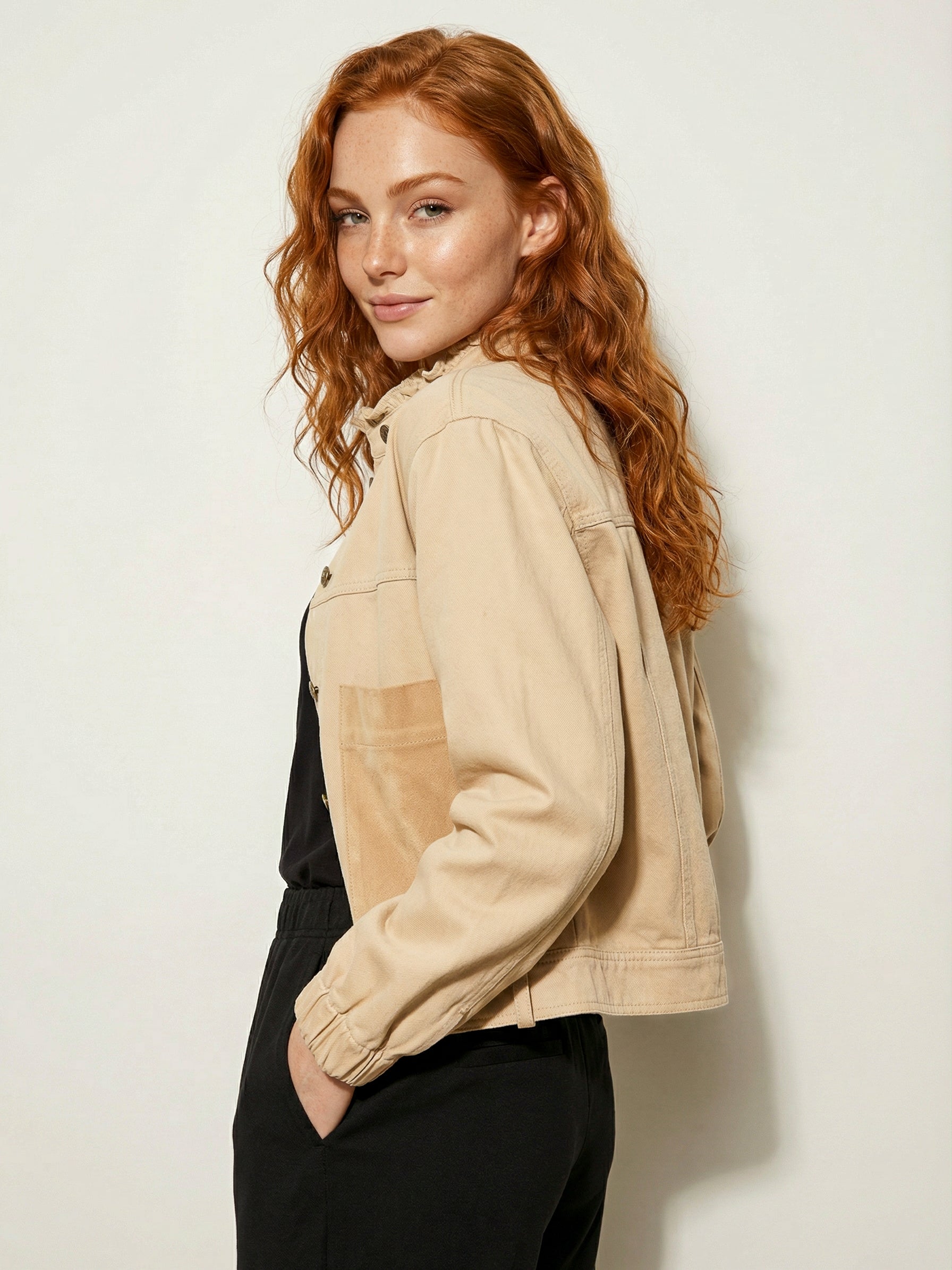 RUFFLE Jacke mit feiner Rüsche